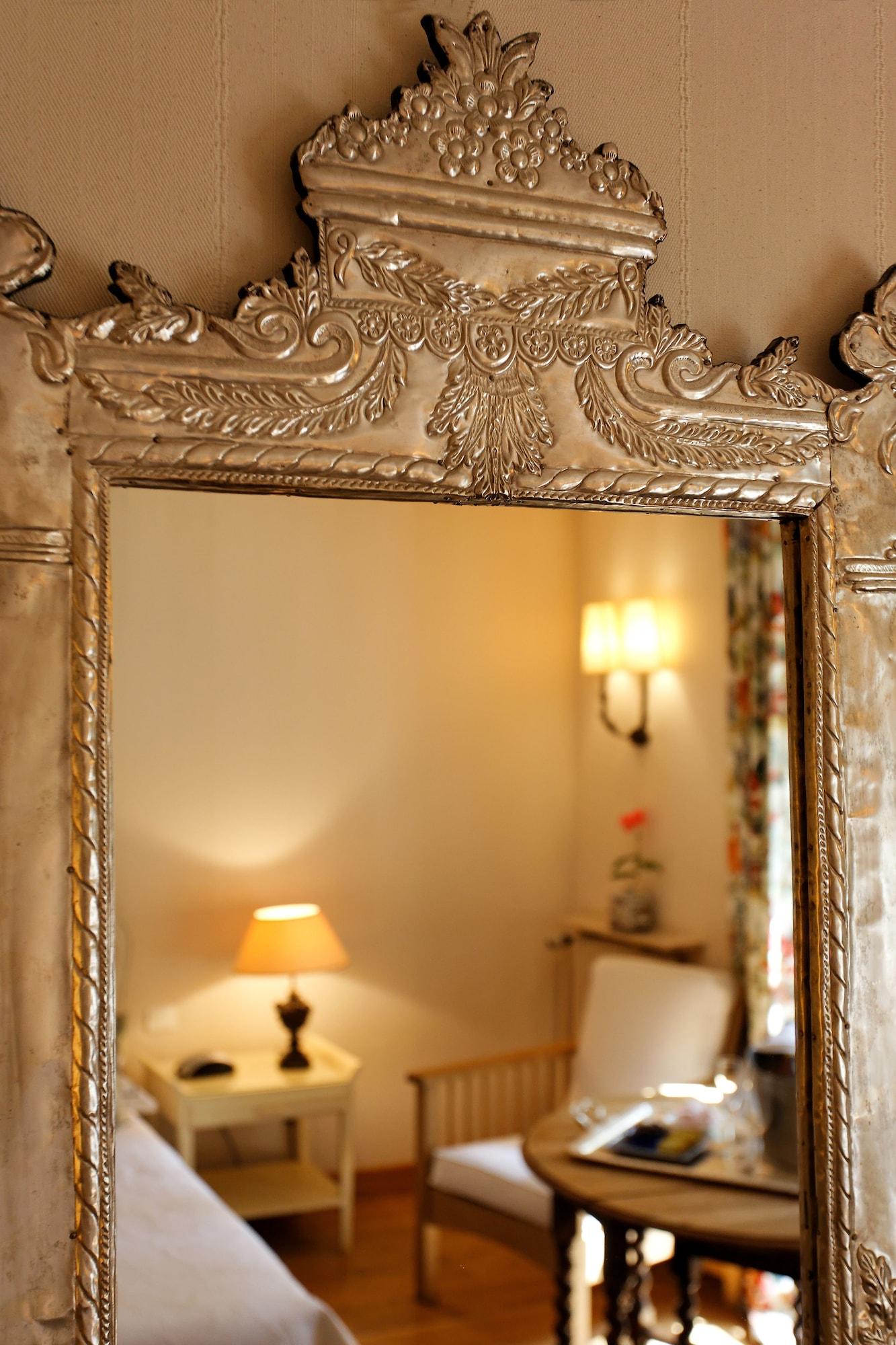 Cazaudehore, Hotel De Charme Au Vert Saint-Germain-en-Laye Værelse billede